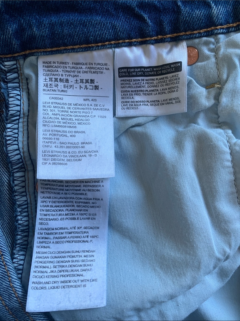 Levi's Ribcage Straight Ankle Jeans - Picture 7 of 14